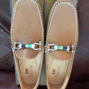 Riomar Boat Shoes - Tan
